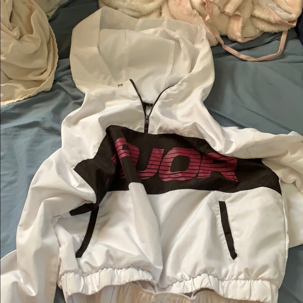 Major windbreaker